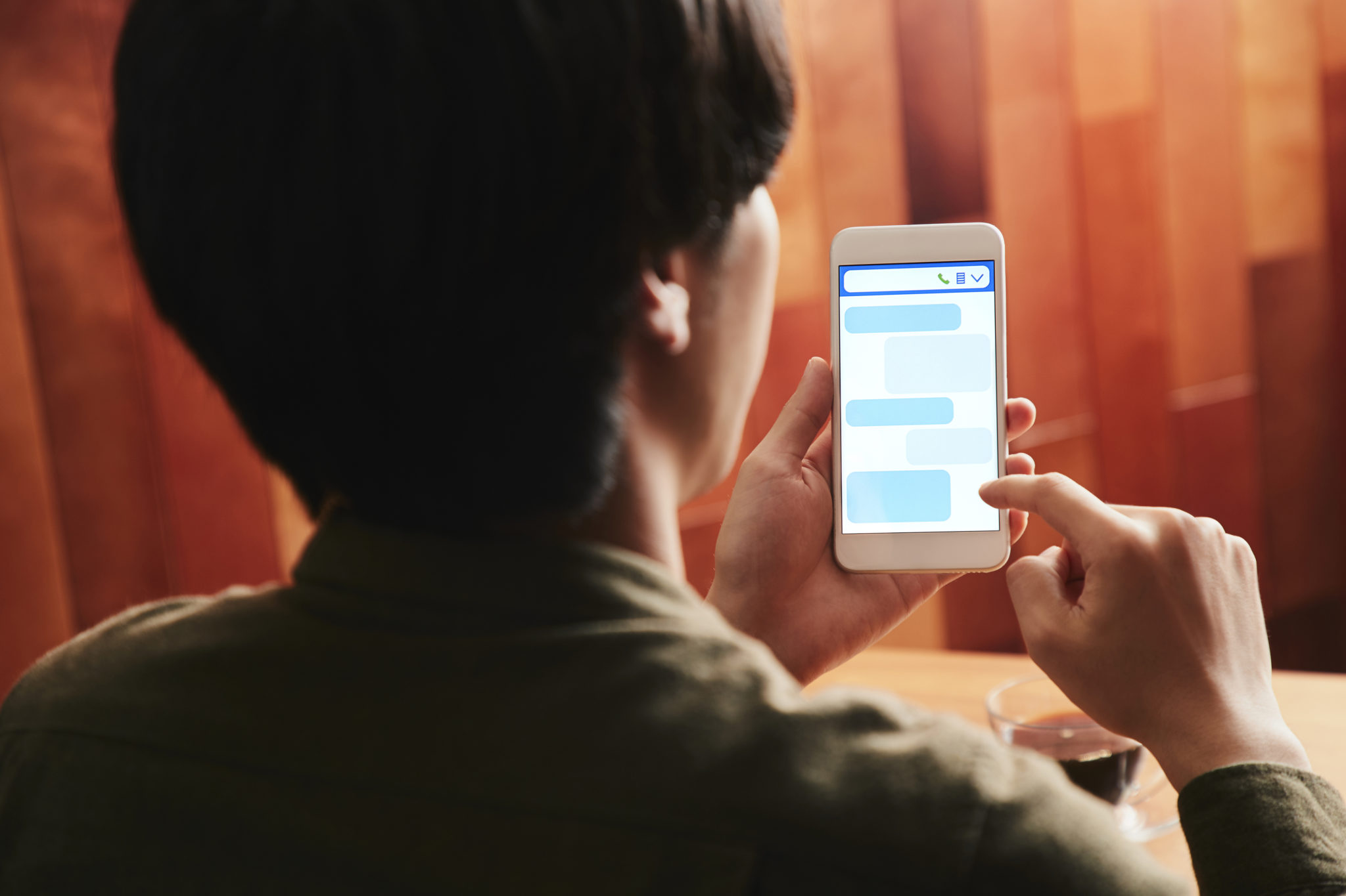 女の人から急に既読無視！わざと？脈なし？女性心理と対処法。復活の呪文が欲しい。｜高めでぃあ